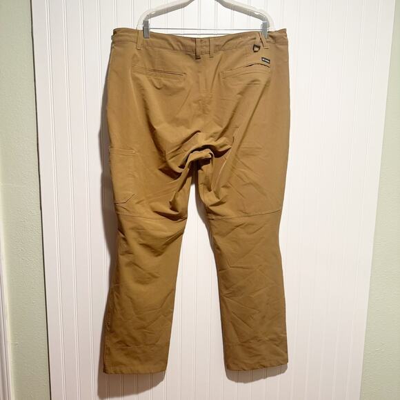 Columbia Brown Landroamer Pants Mens 42/32 - Picture 6 of 7